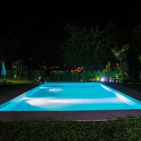 Casa De Com Piscina Em Proxima Ao Centro Da Cidade, Ideal Para Descansar بيت للعطل كابيسيراس دى باستو