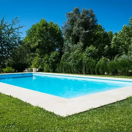 Casa De Com Piscina Em Proxima Ao Centro Da Cidade, Ideal Para Descansar *